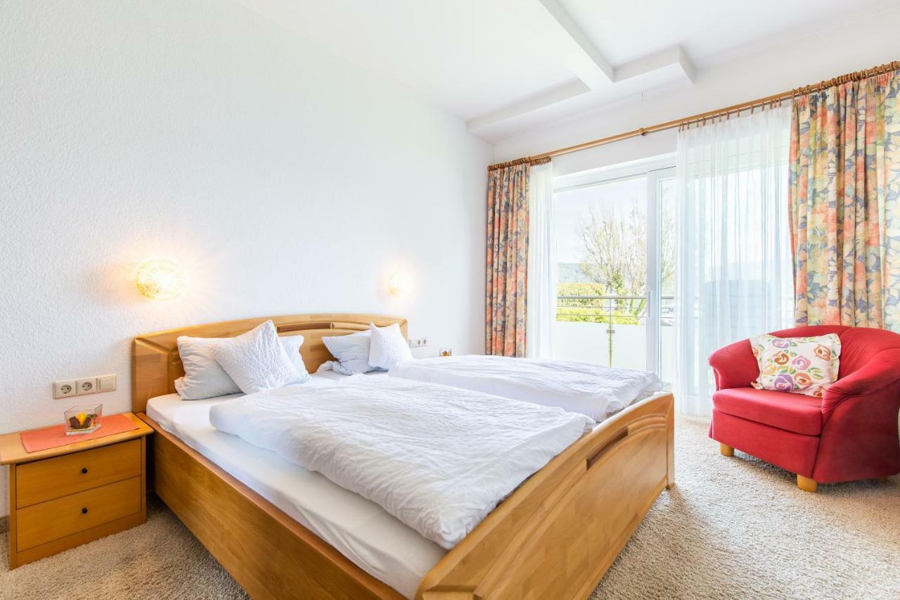 Hotel Pension Cafe Hasler ボートマン・ルートヴィヒスハーフェン エクステリア 写真