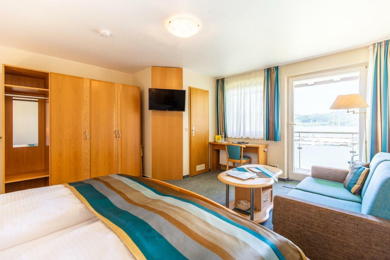 Hotel Pension Cafe Hasler ボートマン・ルートヴィヒスハーフェン エクステリア 写真