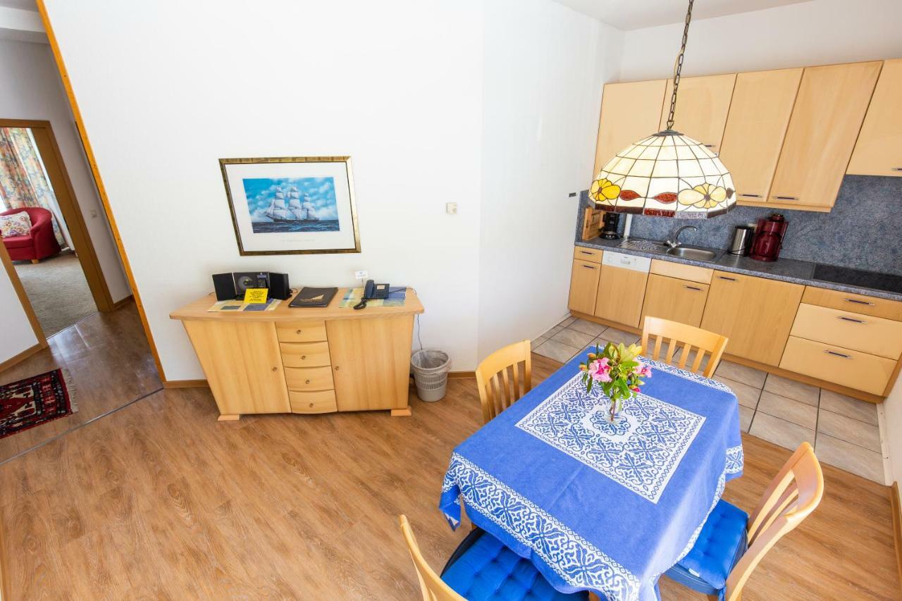 Hotel Pension Cafe Hasler ボートマン・ルートヴィヒスハーフェン エクステリア 写真